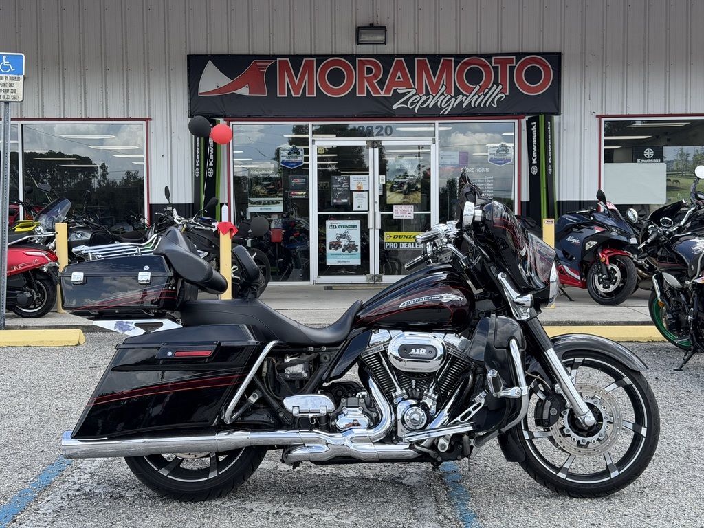 2011 Harley-Davidson® FLHXSE2 - CVO Street Glide® CVO in Zephyrhills, FL