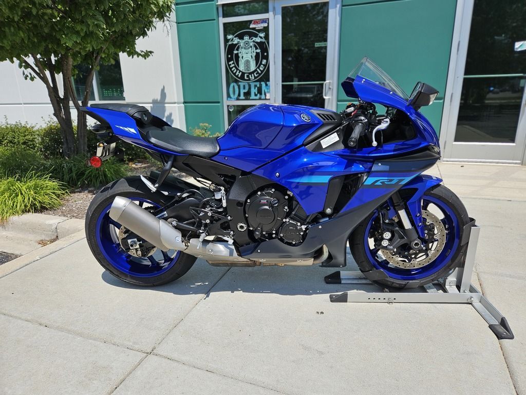 2024 Yamaha YZF-R1 R1 in Romeoville, IL