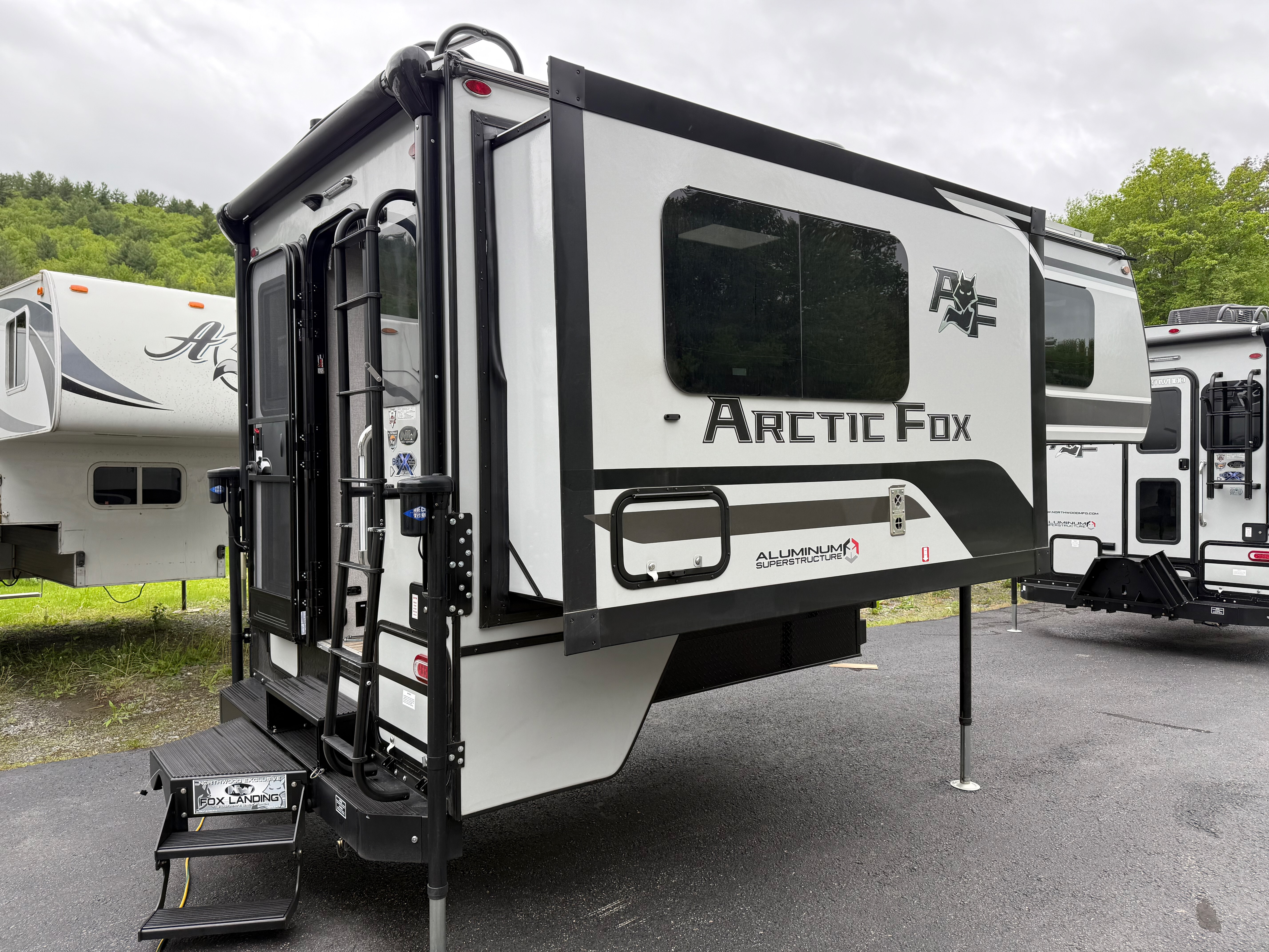2025 Arctic Fox 811 Short Bed RV