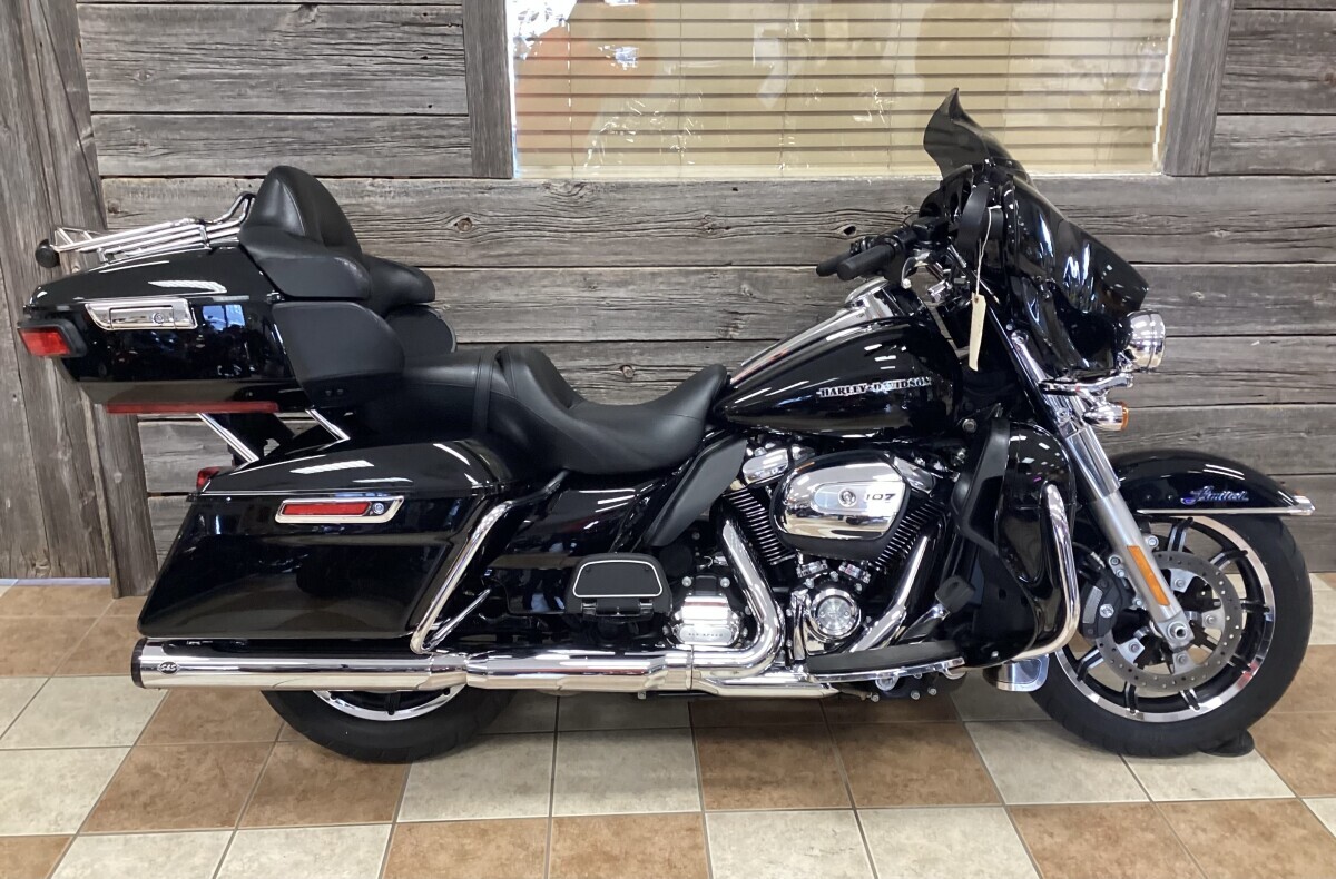 2018 Harley-Davidson Ultra Limited ULTRA LIMITED in Bonduel, WI
