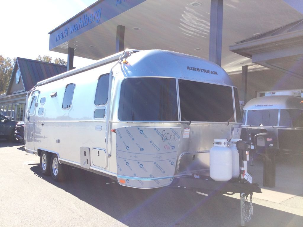 2026 Airstream Flying Cloud® 25FB in lorain OH