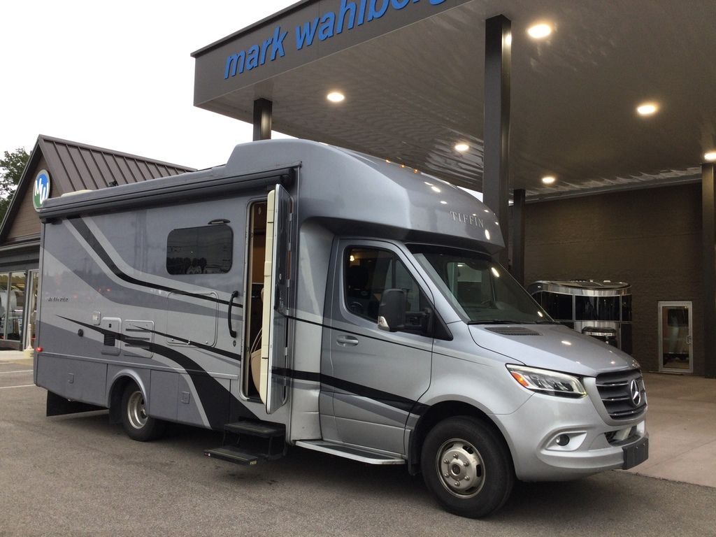 2021 Tiffin Motorhomes Wayfarer 25RW in lorain OH