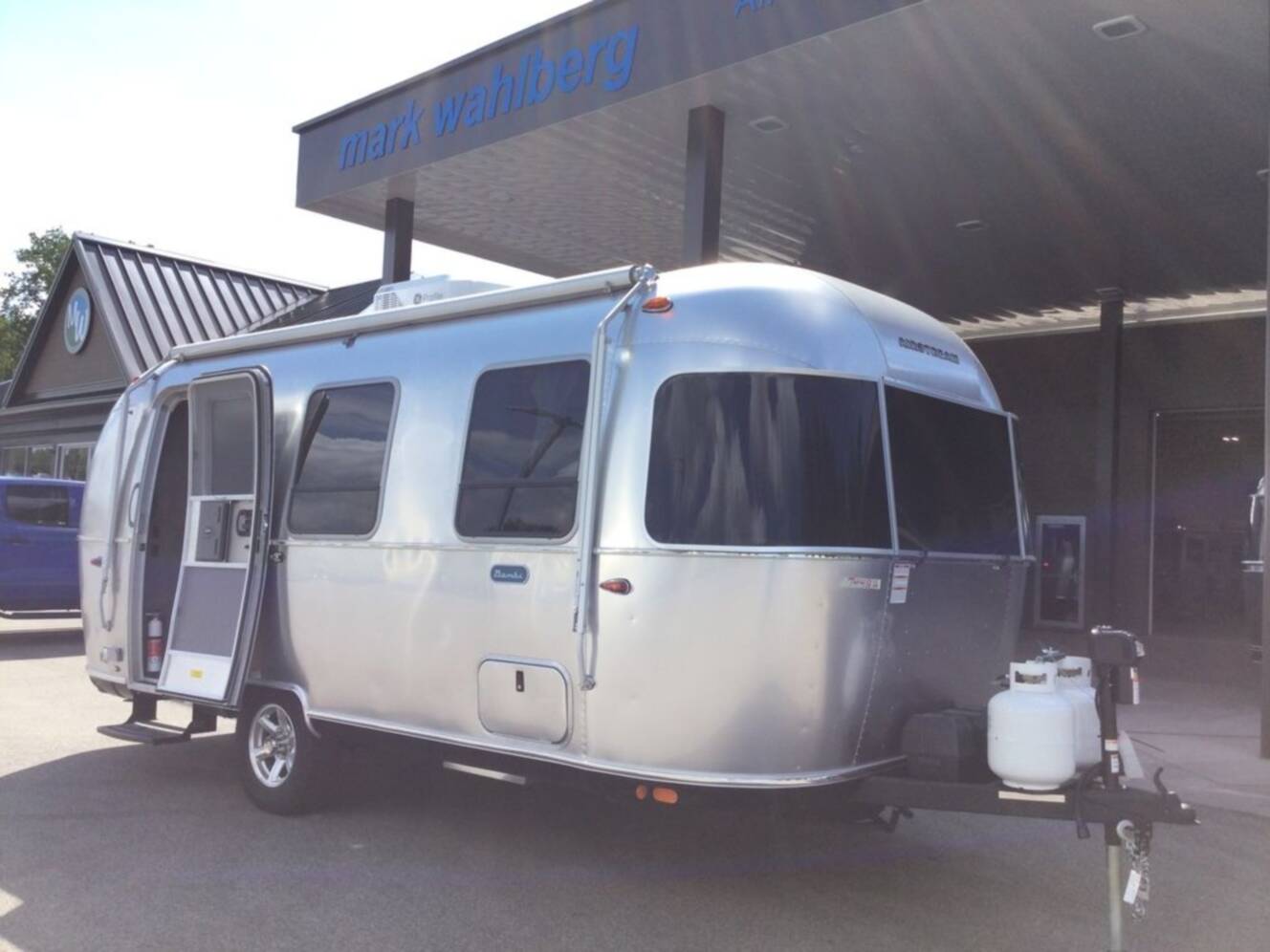 A photo of this 2026 Airstream Bambi® 22FB
