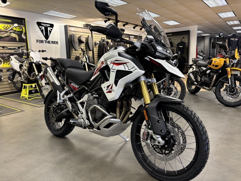 2026 Triumph Tiger 1200 Desert Edition Crystal white DESERT EDITION in San Antonio, TX
