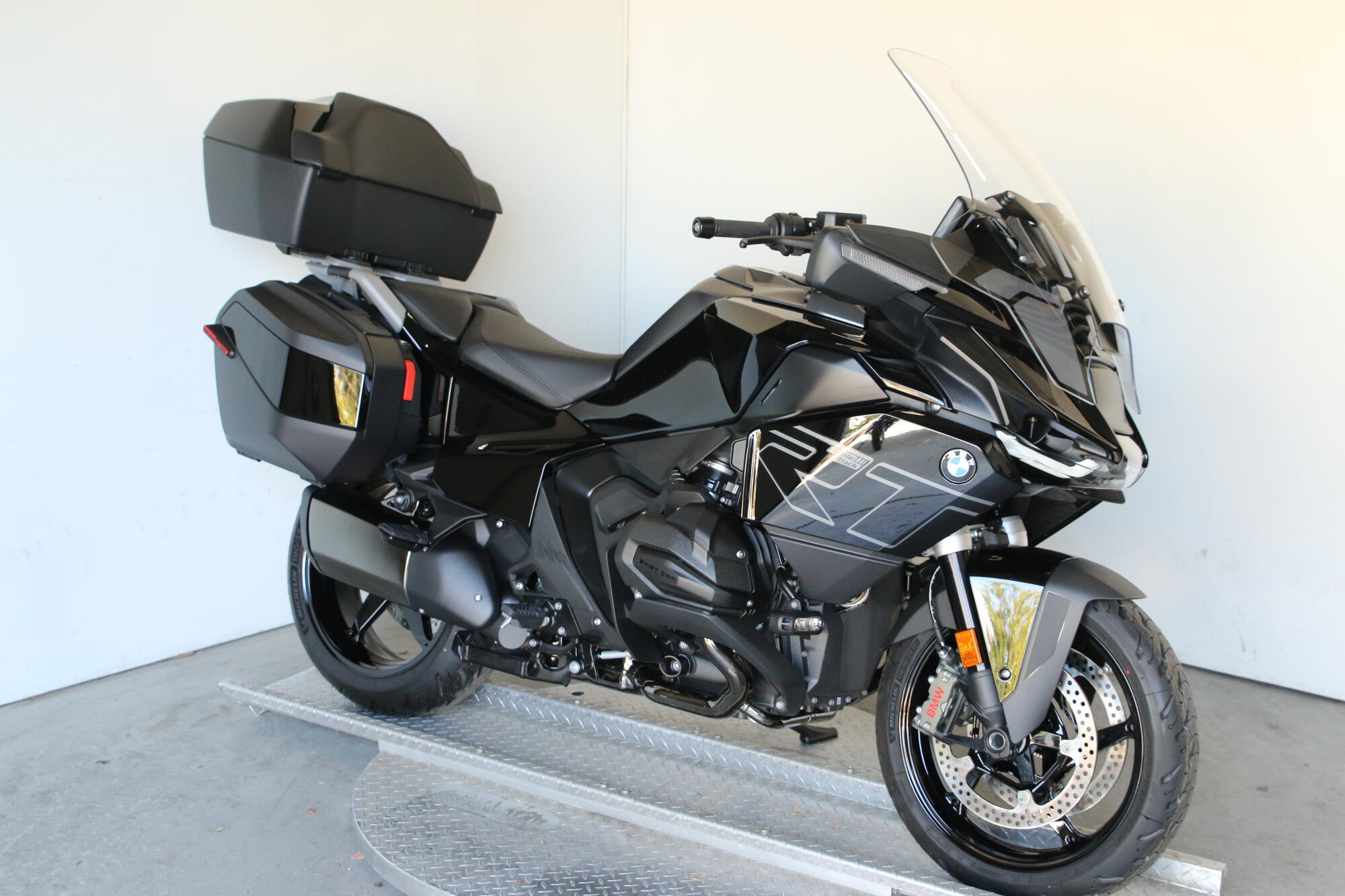 2026 BMW MOTORRAD R 1300 RT in San Diego, CA