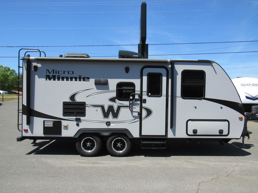 2018 Winnebago Minnie Micro 2108DS RV