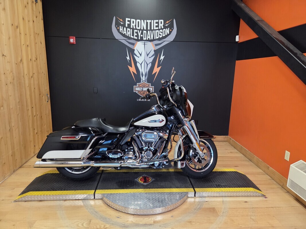 2017 Hd FLHTP POLICE in Lincoln, NE
