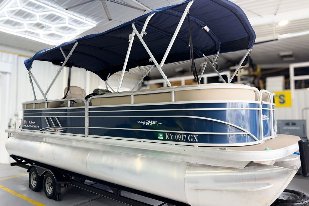 2020 Sun Tracker Party Barge® 24 XP3 22 RF XP3 in douglasville GA