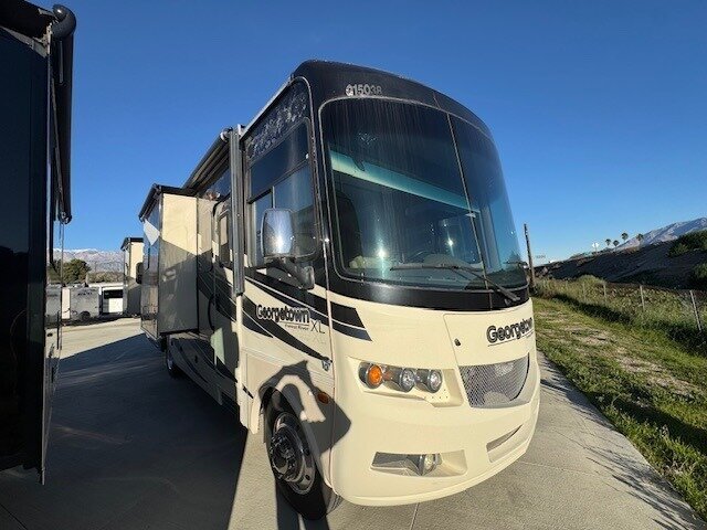 2015 Forest River GEORGETOWN XL 334QS in banning CA