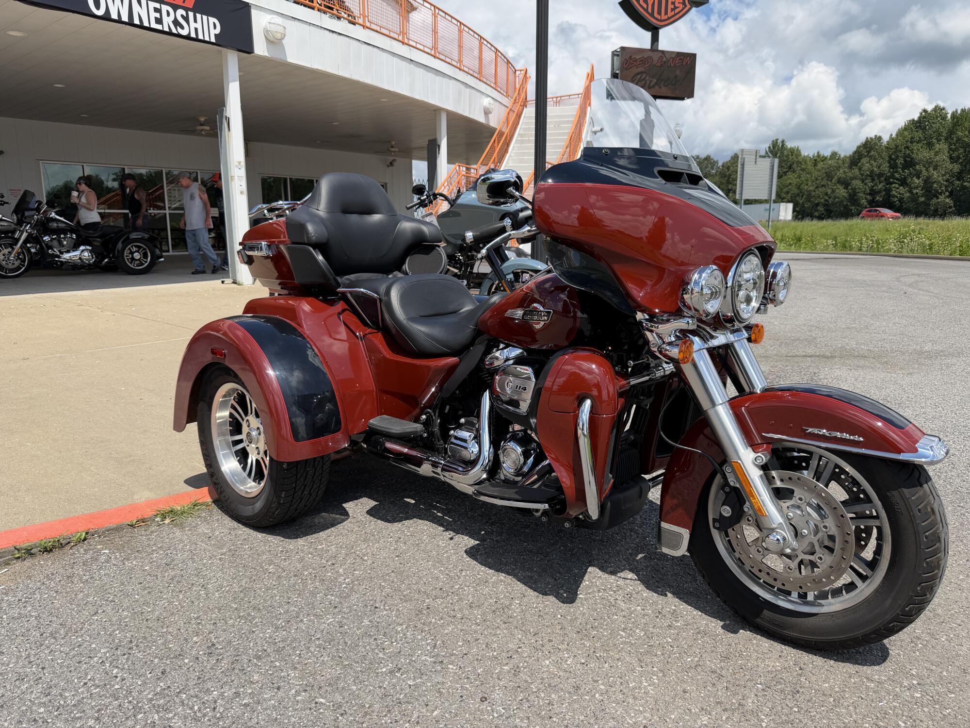 2024 Harley-Davidson Tri Glide Ultra ULTRA CLASSIC in Winterville, NC