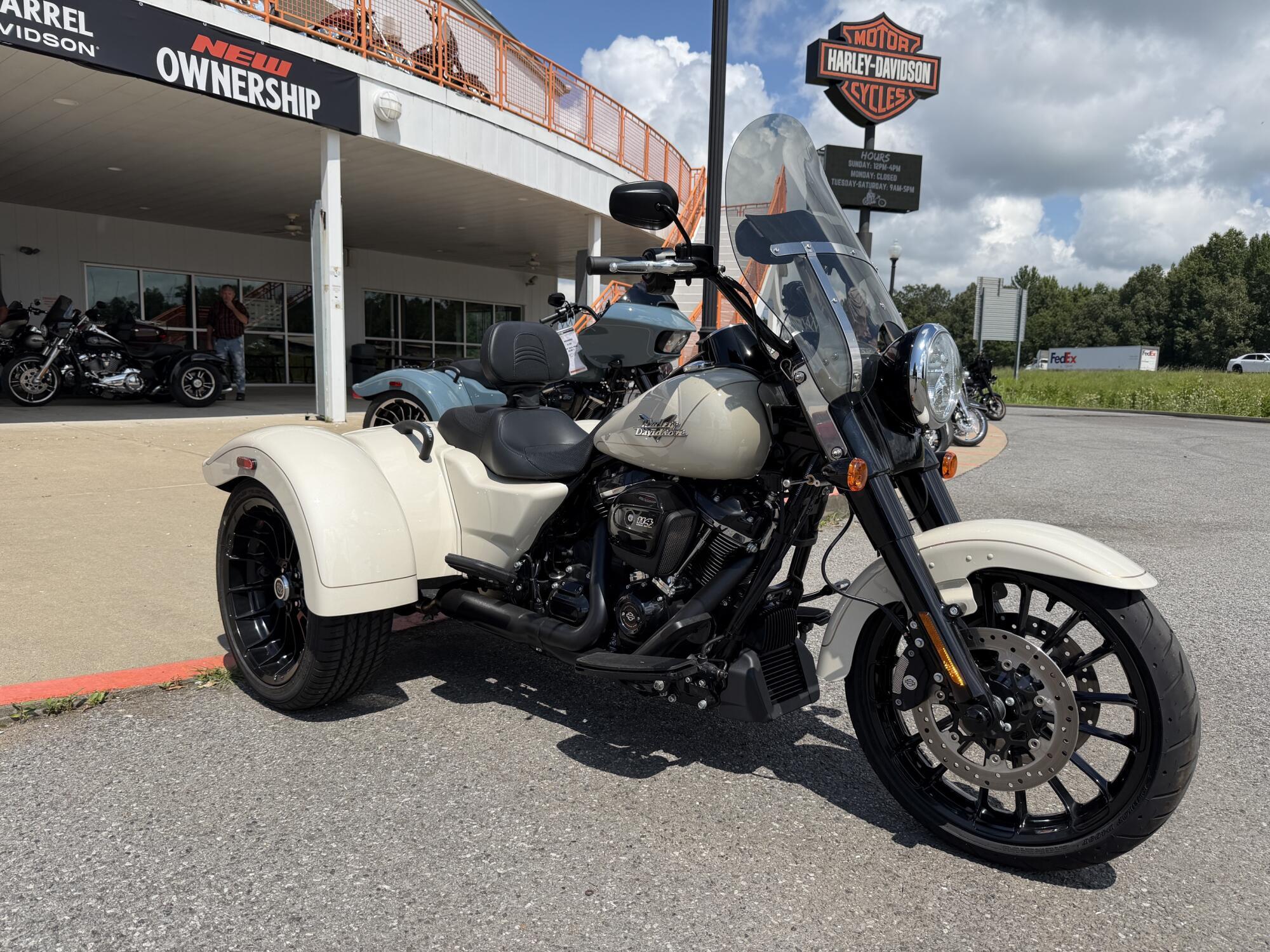 2023 Harley-Davidson Freewheeler in Winterville, NC