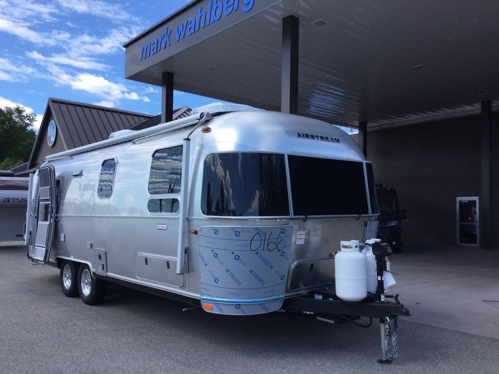 2026 Airstream International 27FB in lorain OH