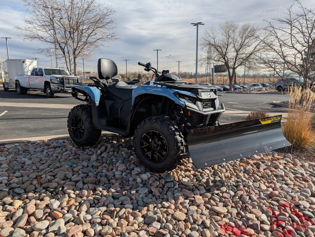 2026 Can-Am Outlander MAX XT 700 MAX XT in Colorado Springs, CO