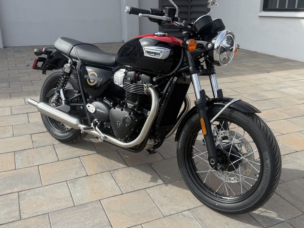 2026 Triumph Bonneville T100 Jet black T100 in Reno, NV