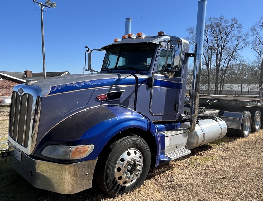 2007 PETERBILT 386 in Ramseur, NC