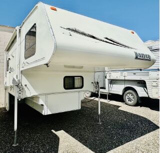 2005 LANCE 1181