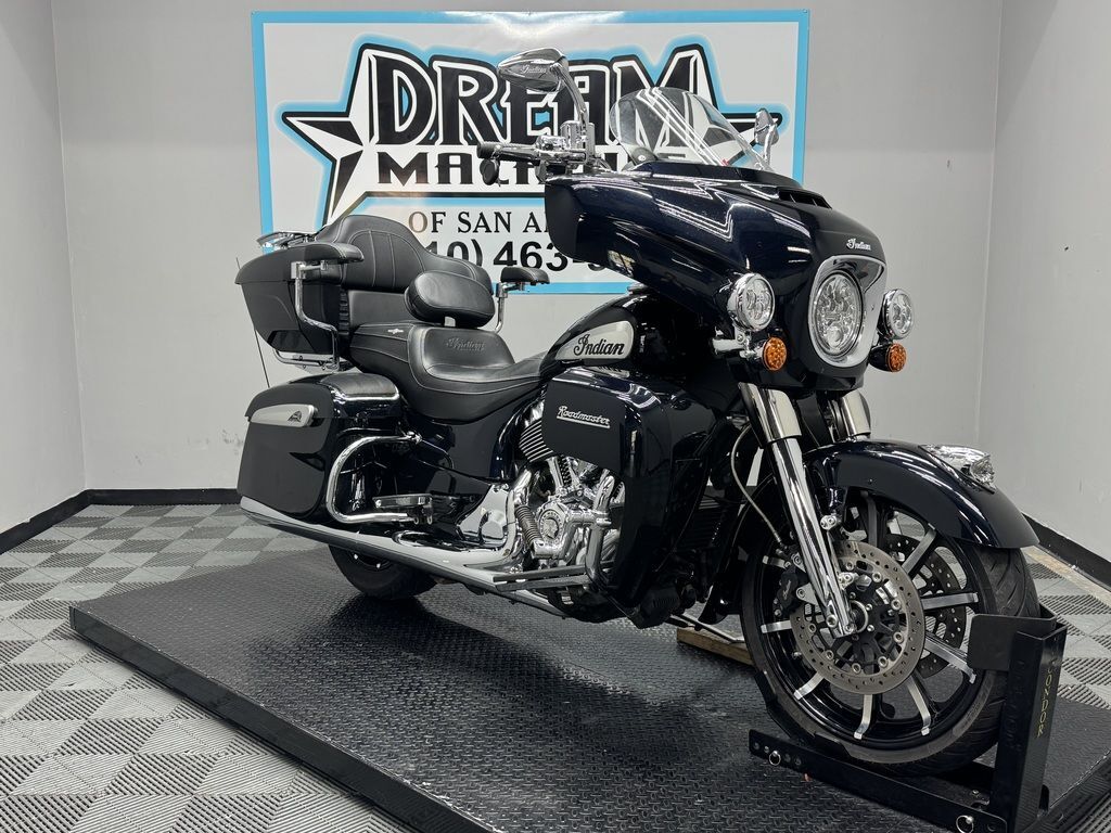 2021 Indian Motorcycle® Roadmaster® Limited Thunder Black Azure Crystal LIMITED in San Antonio, TX
