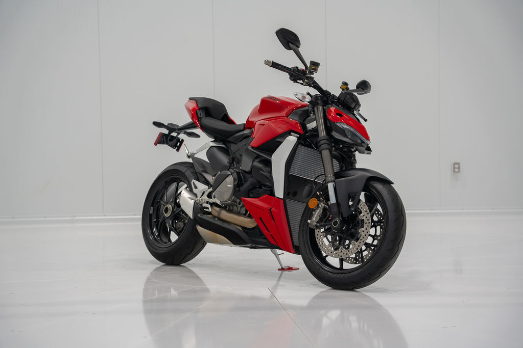 2024 Ducati Streetfighter V2 Red BASE in Zionsville, IN
