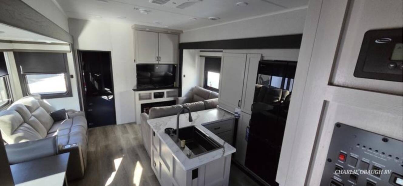 A photo of this 2026 Jayco Seismic 395