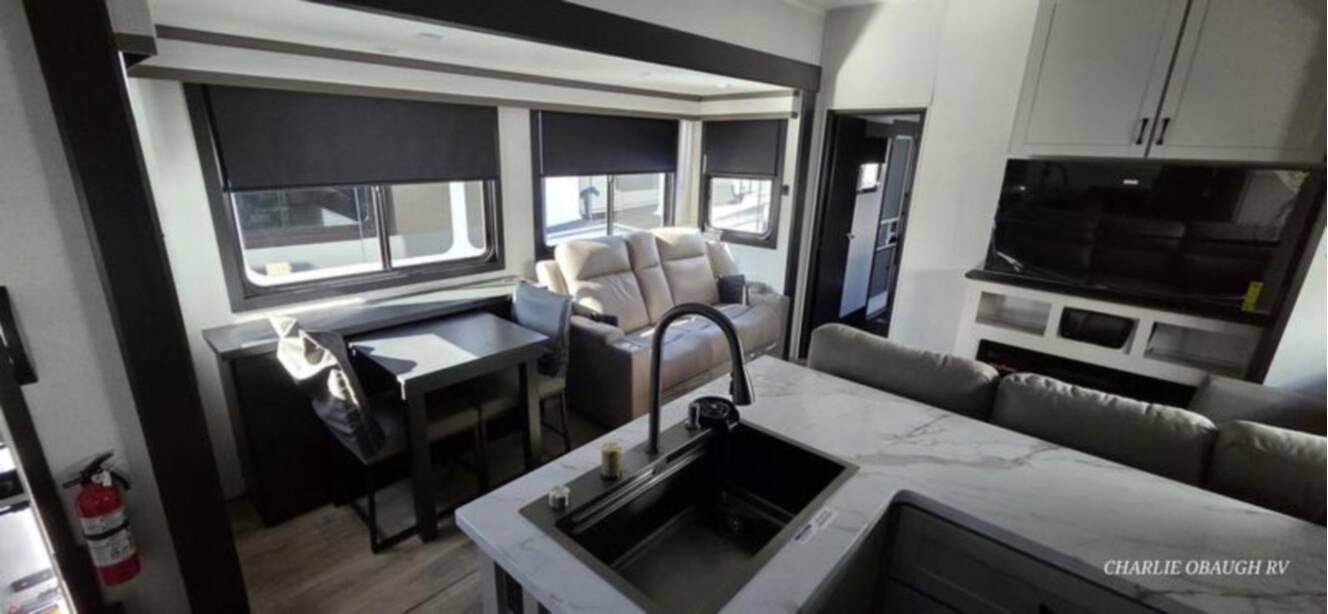 A photo of this 2026 Jayco Seismic 395
