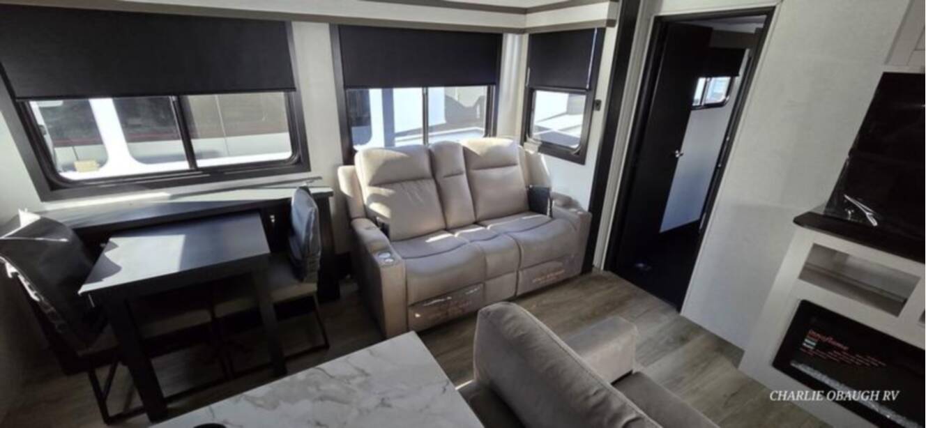 A photo of this 2026 Jayco Seismic 395