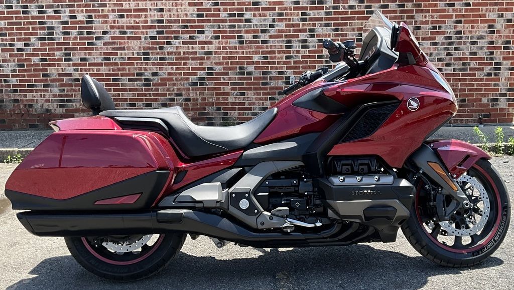 2018 Honda® Gold Wing Candy Ardent Red in Duncansville, PA