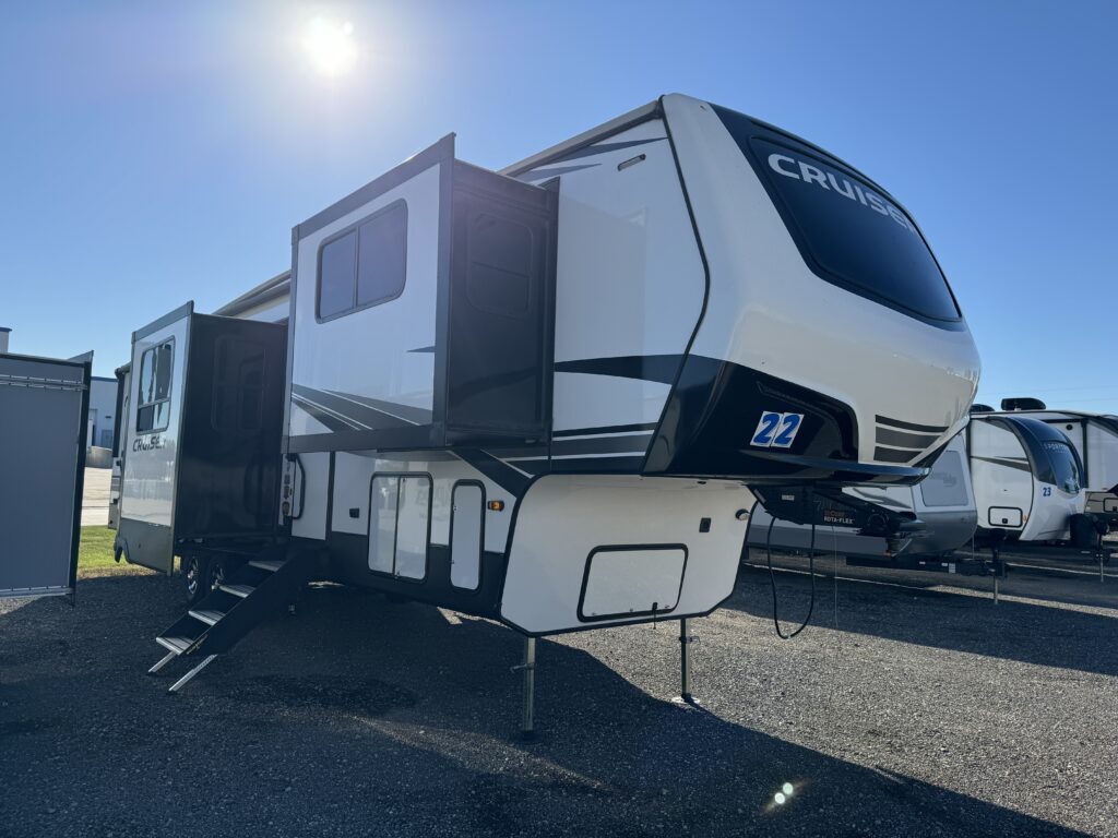 2022 Crossroads Cruiser 3841FL in webster city IA