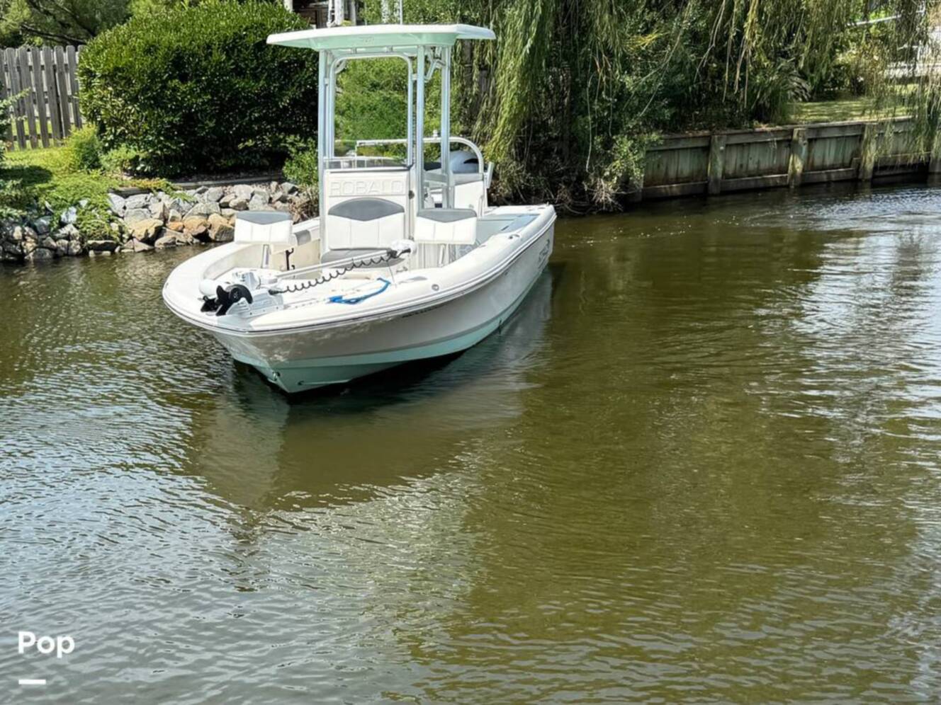 A photo of this 2019 Robalo 226 Cayman