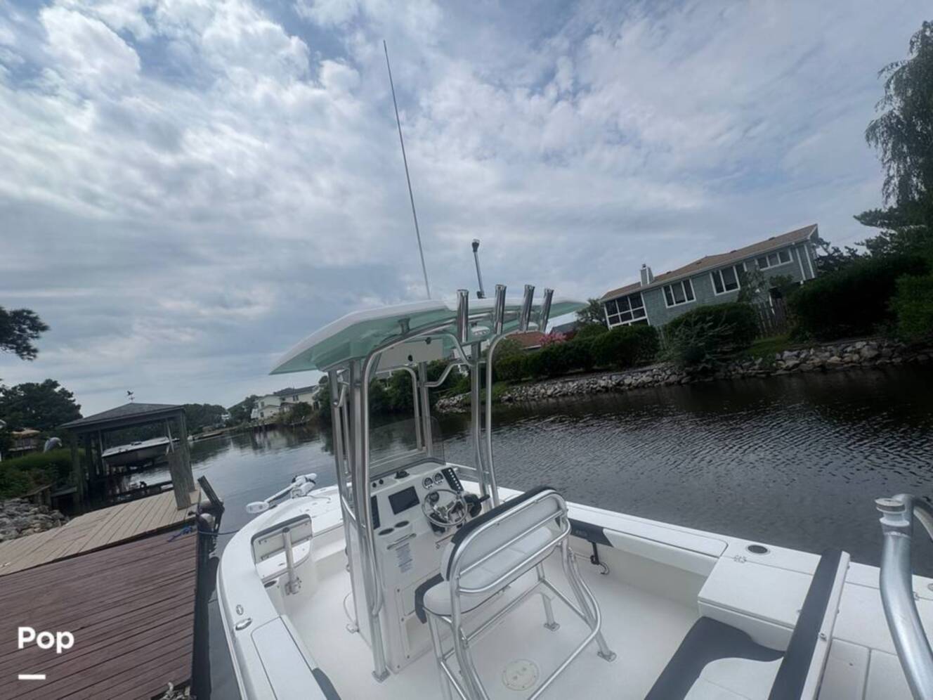 A photo of this 2019 Robalo 226 Cayman