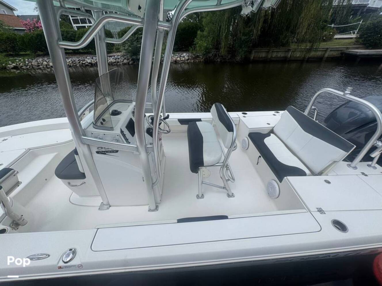 A photo of this 2019 Robalo 226 Cayman