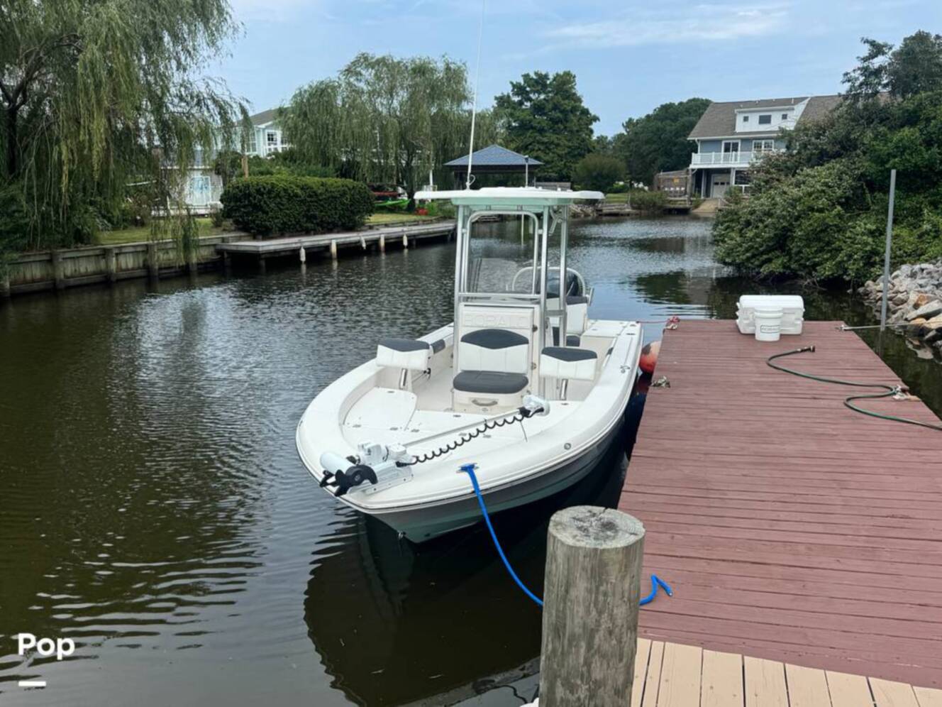 A photo of this 2019 Robalo 226 Cayman