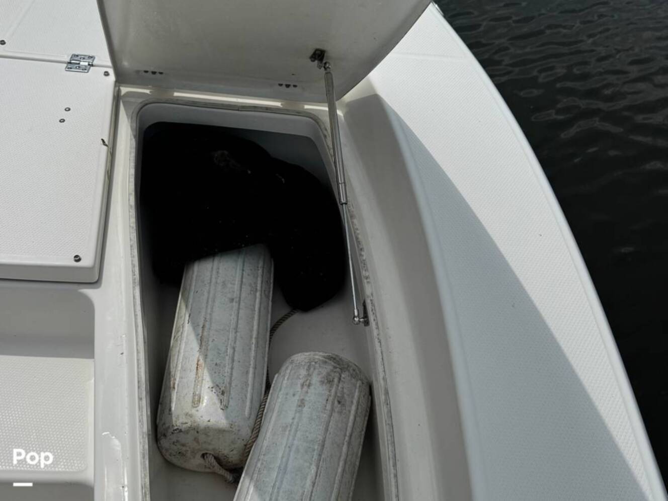 A photo of this 2019 Robalo 226 Cayman
