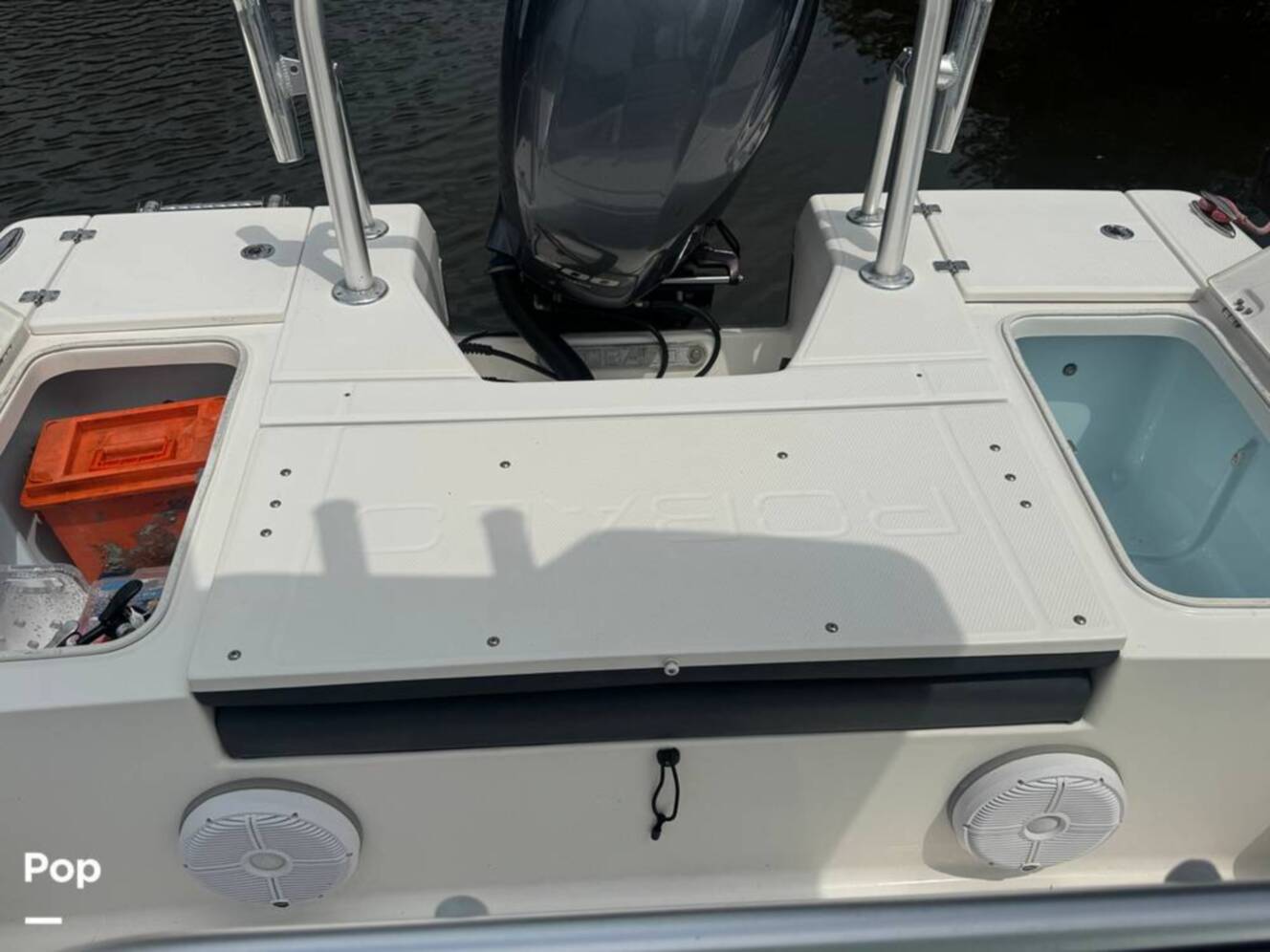 A photo of this 2019 Robalo 226 Cayman
