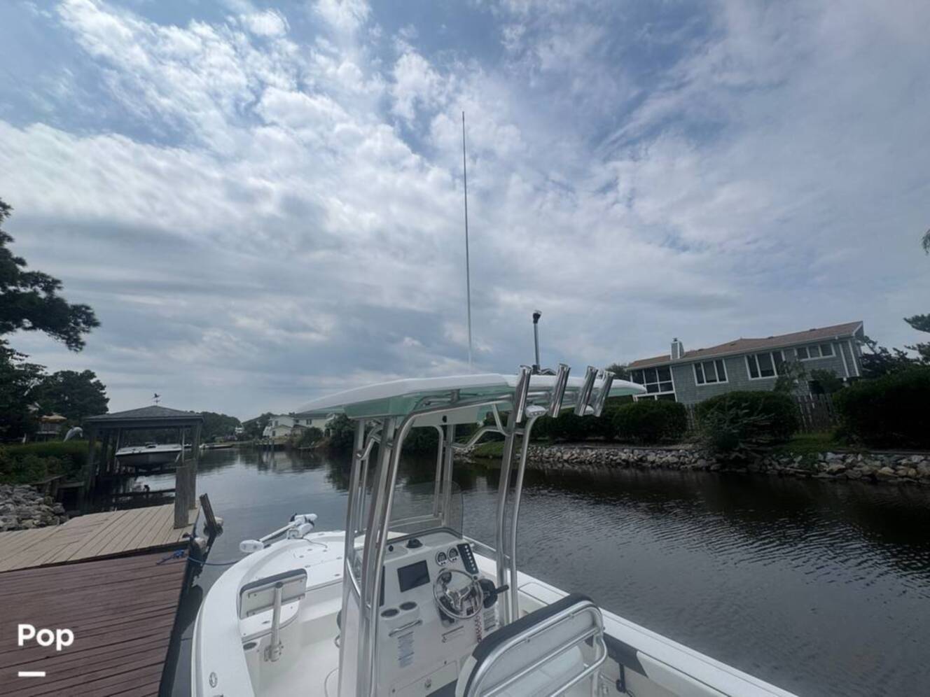 A photo of this 2019 Robalo 226 Cayman