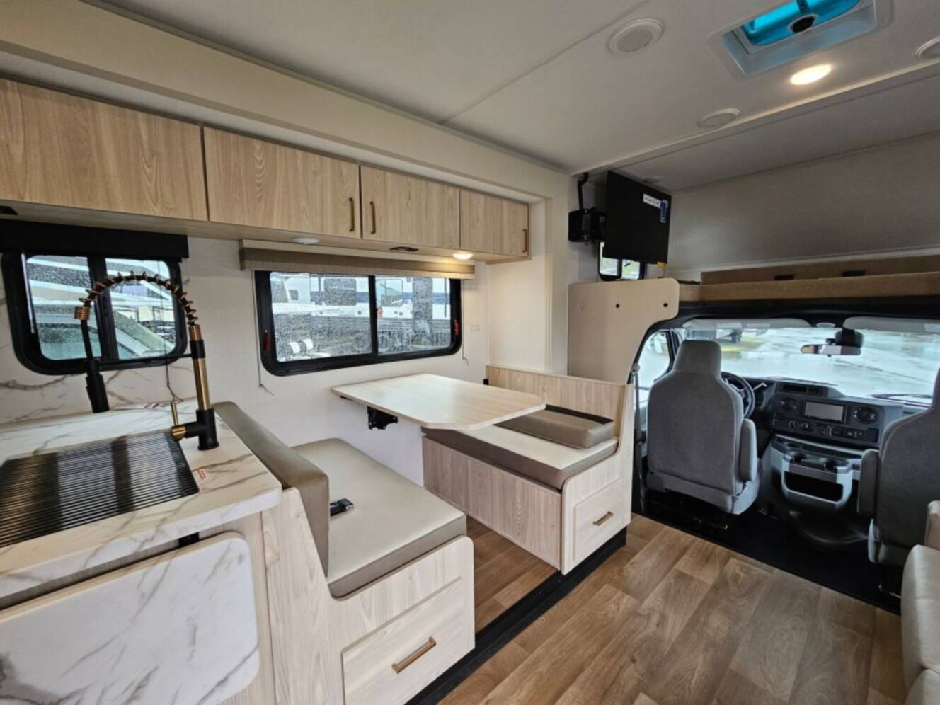 A photo of this 2026 East To West Entrada 3100FB