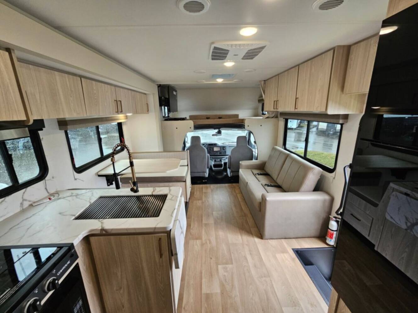 A photo of this 2026 East To West Entrada 3100FB