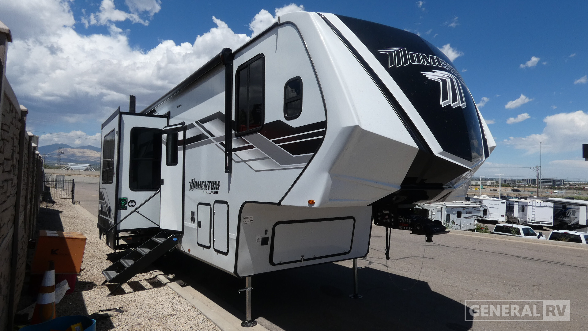 2027 Grand Design MOMENTUM G-CLASS 320G in draper UT