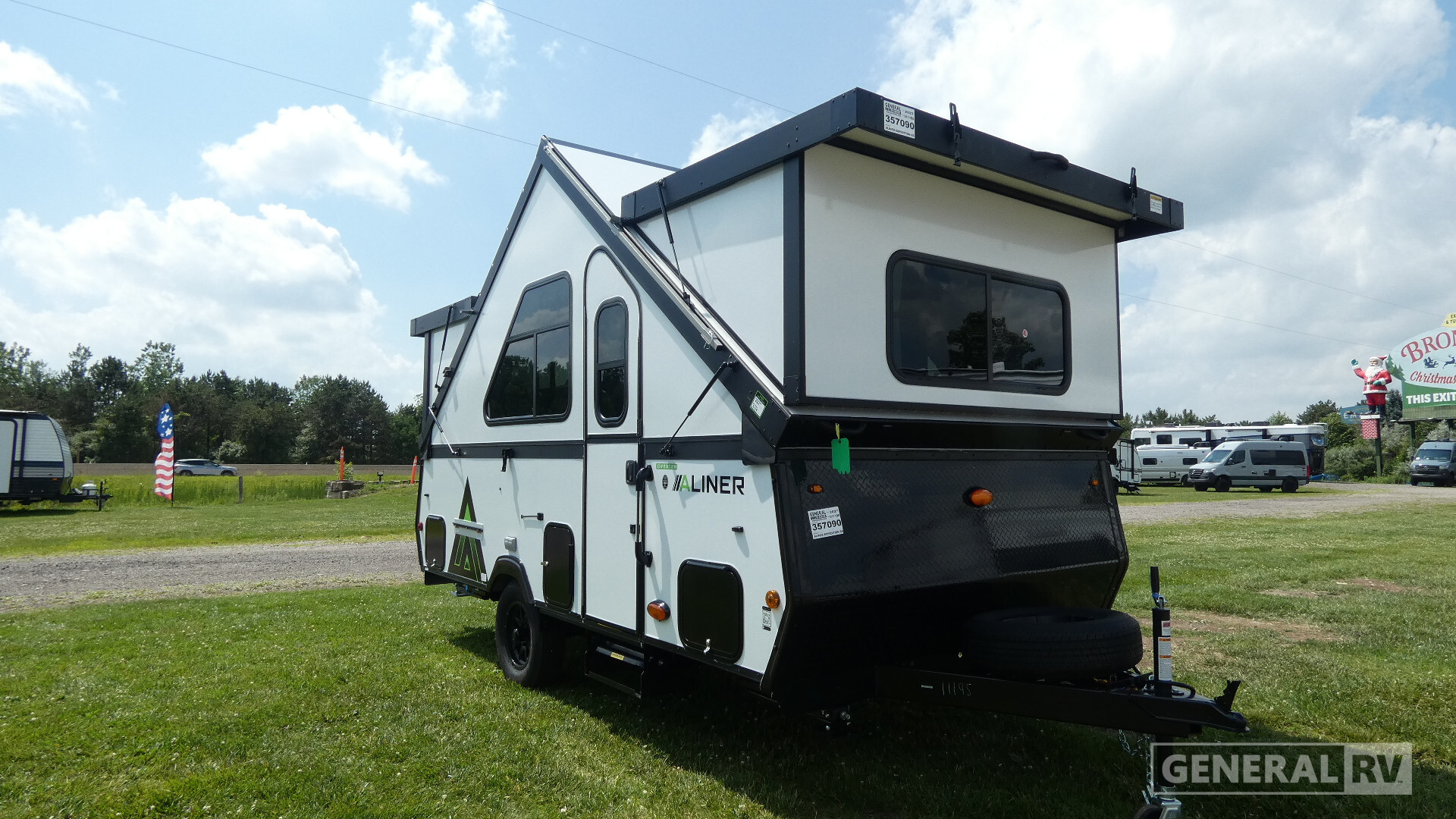 2027 Aliner EXPEDITION Rear Sofa RV