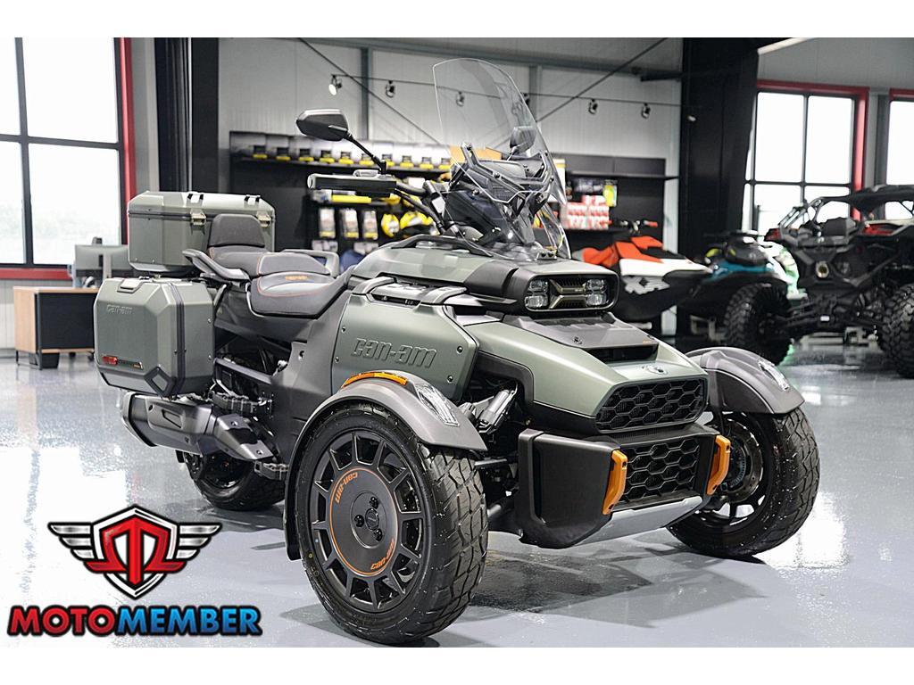 2025 Can-Am Canyon Redrock REDROCK in Purcellville, VA