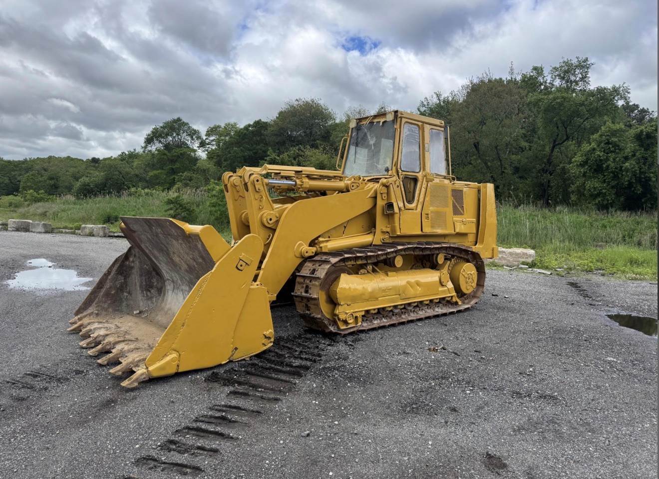1998 Caterpillar 973 in Van Buren Charter Township, MI