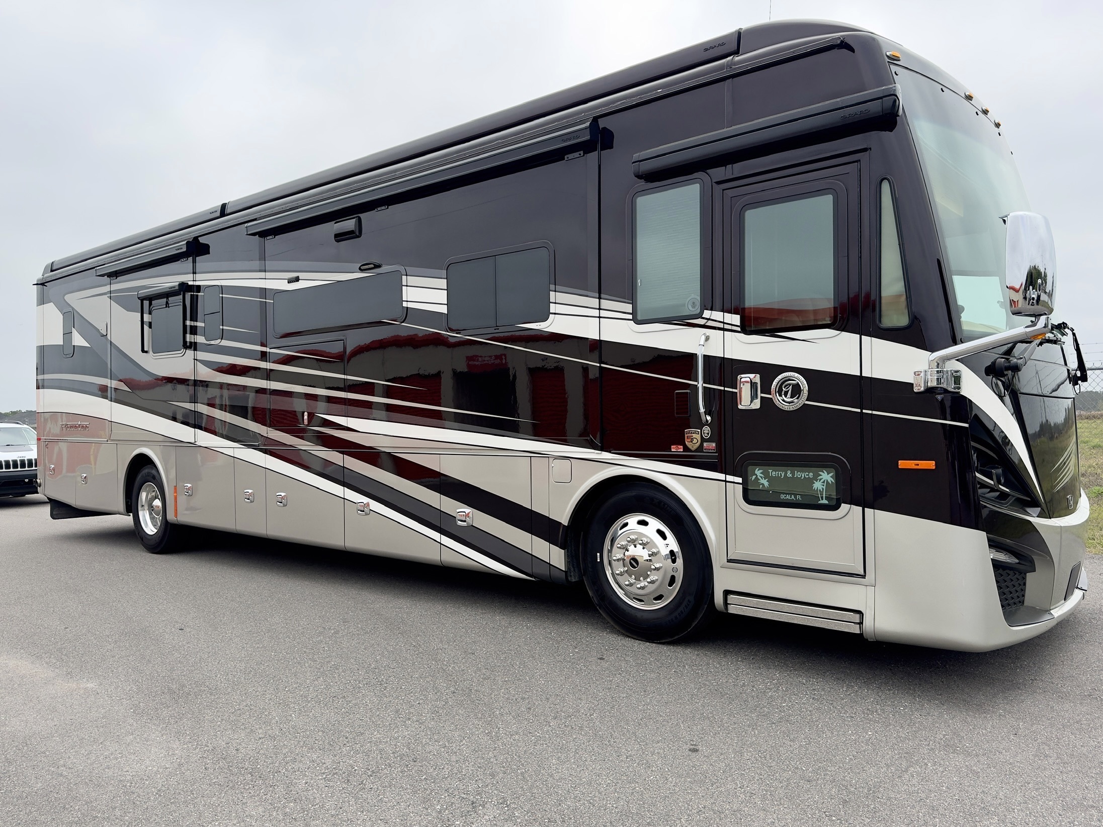 2022 Tiffin Motorhomes PHAETON 40 QBH Class A Diesel Motorhome - Diesel Pusher RV