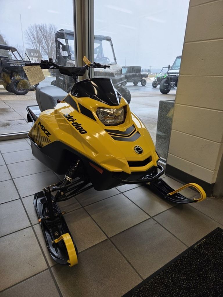 2025 Ski-Doo MXZ® 200 in richland center WI