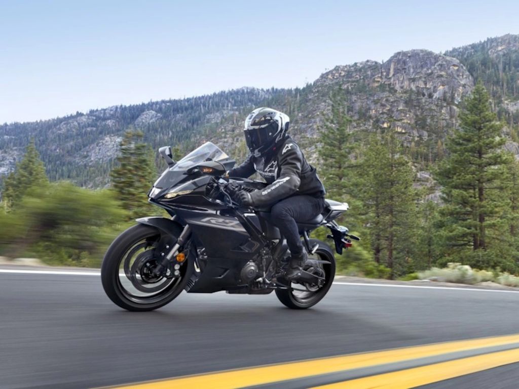 2026 Yamaha YZF-R7 R7 in Mukwonago, WI