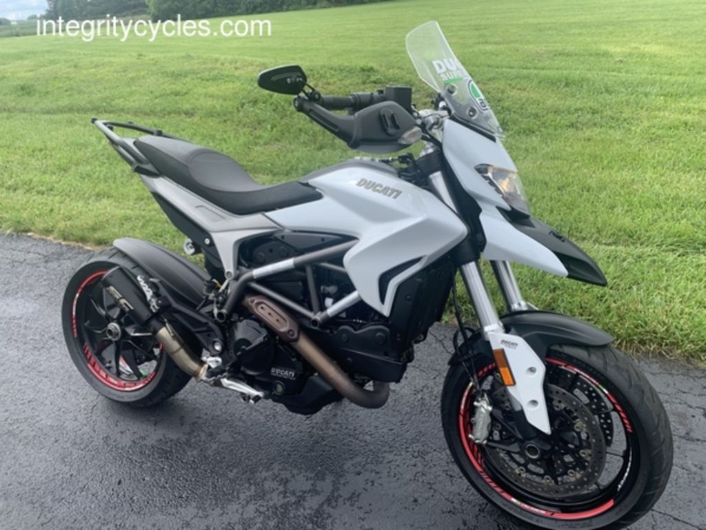 2014 Ducati Hyperstrada in Lewis Center, OH