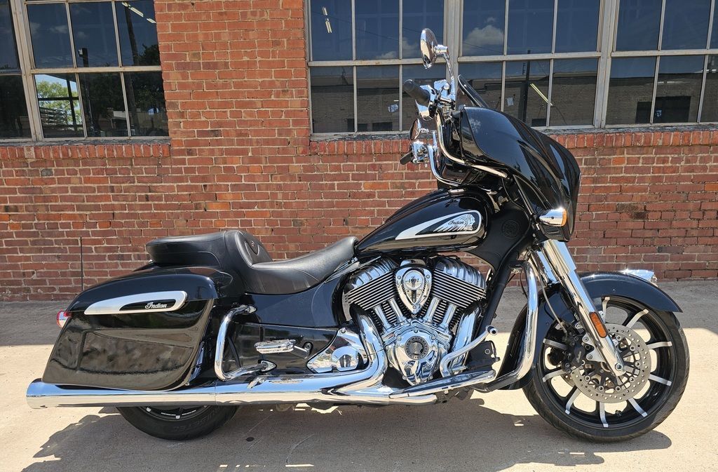 2021 Indian Motorcycle® Chieftain® Limited Thunder Black Pearl LIMITED in Oklahoma City, OK