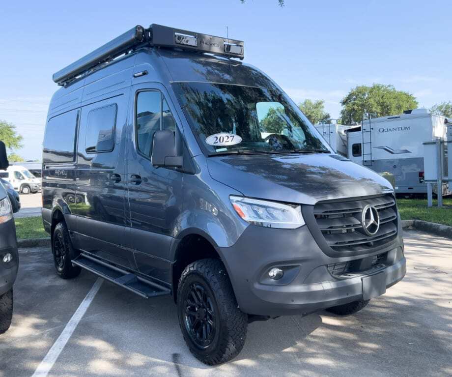 2027 Winnebago REVEL BMB44E-2.5-1 in sanford FL