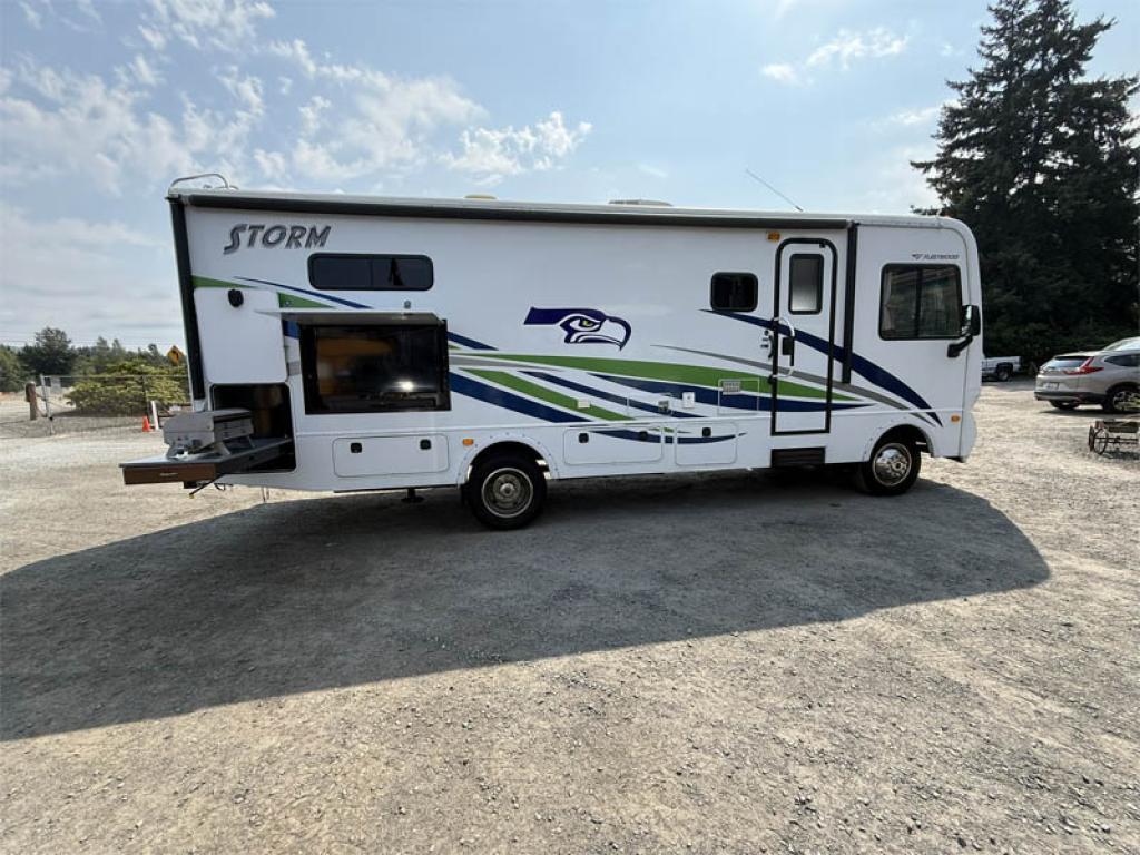 2015 Fleetwood Rv Storm 28MS in mount vernon WA