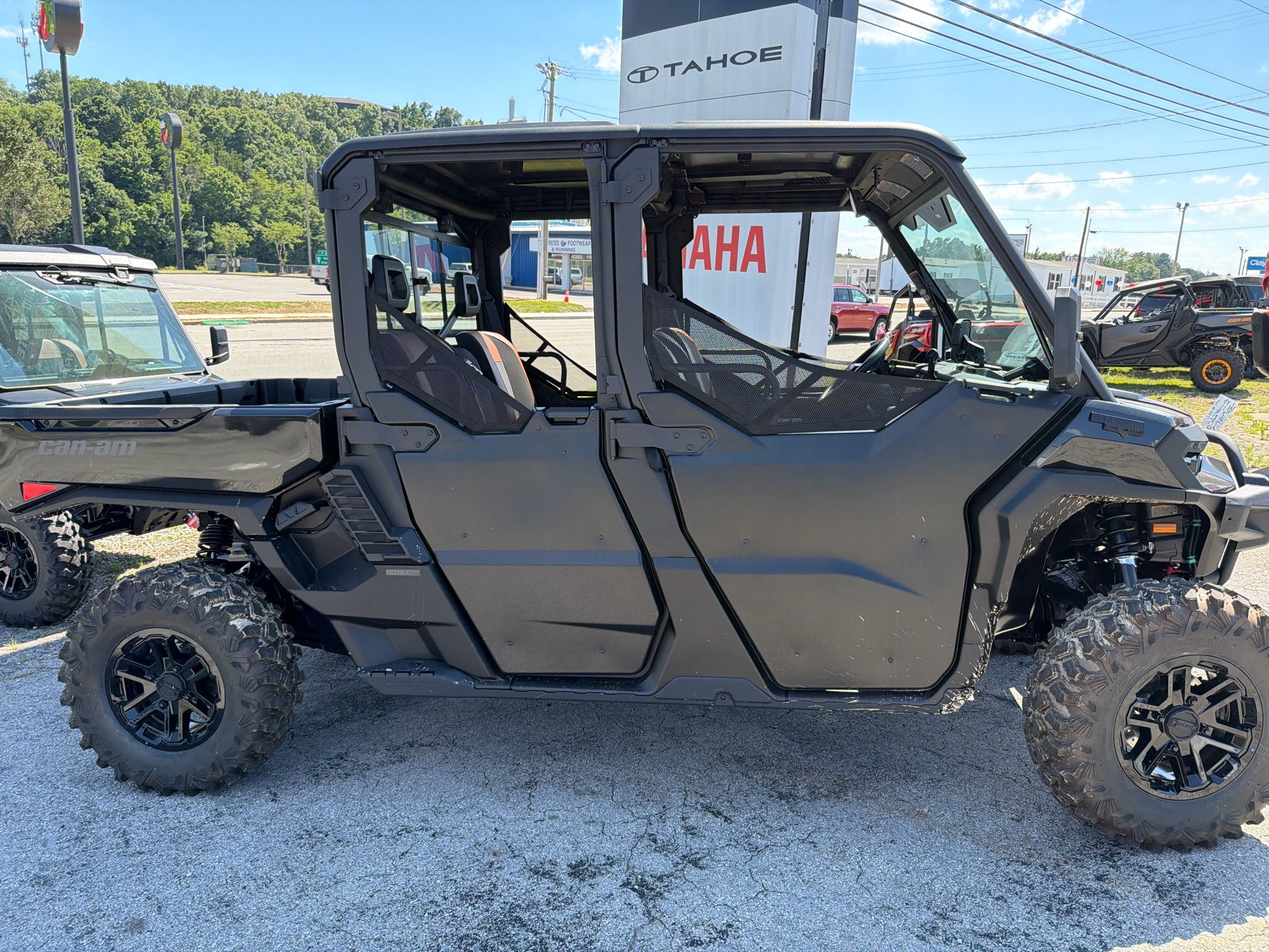 2026 Can-Am Defender MAX Lone Star HD11 in cookeville TN