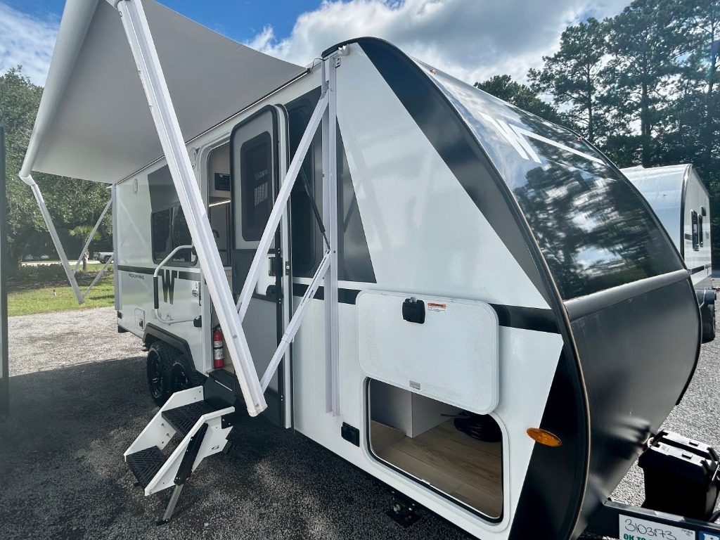 2026 Winnebago Micro Minnie 2108DS in ravenel SC