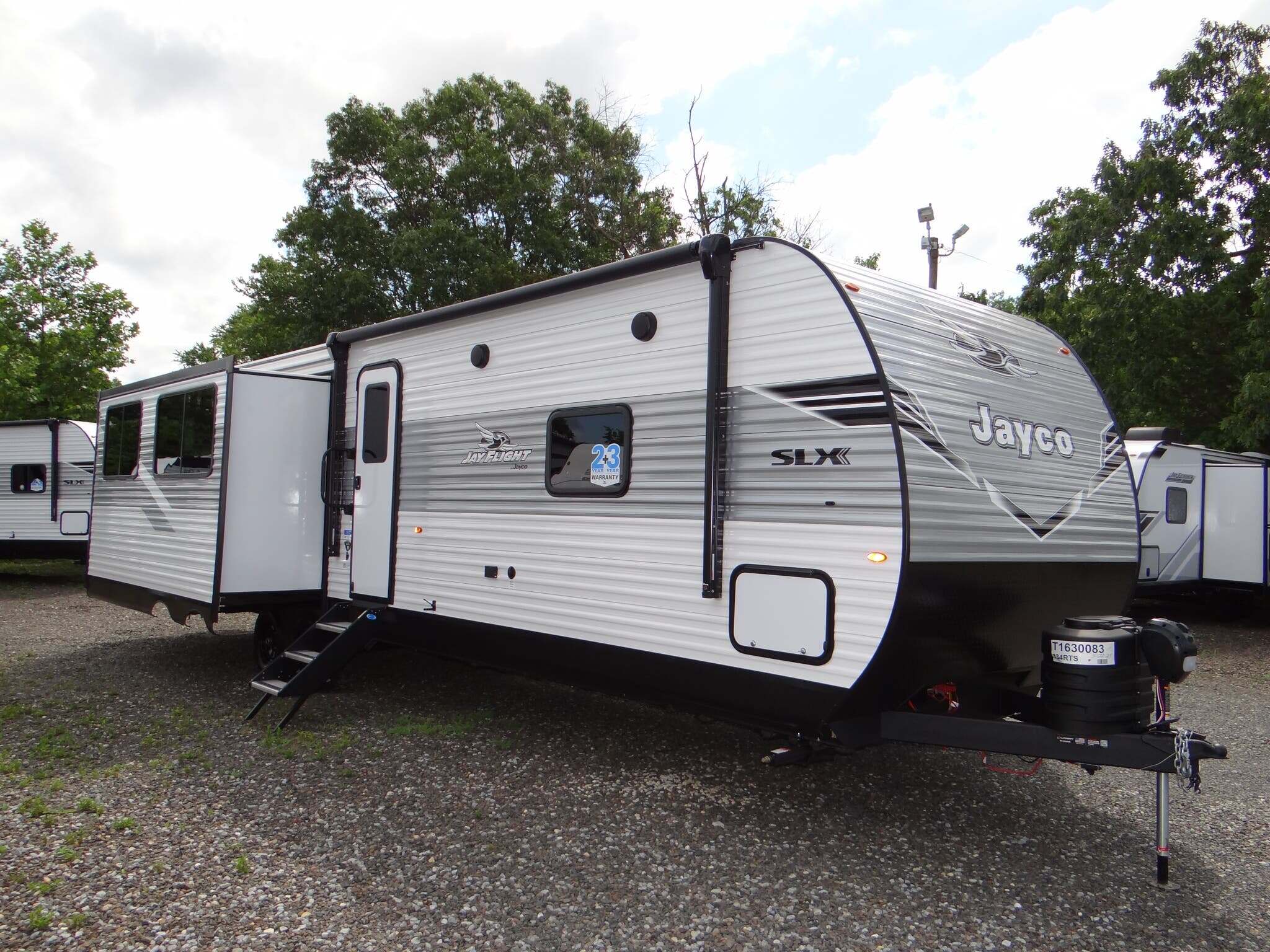 2026 Jayco Jay Flight SLX 334RTS Rear Living Island Kitchen Triple in williamstown NJ